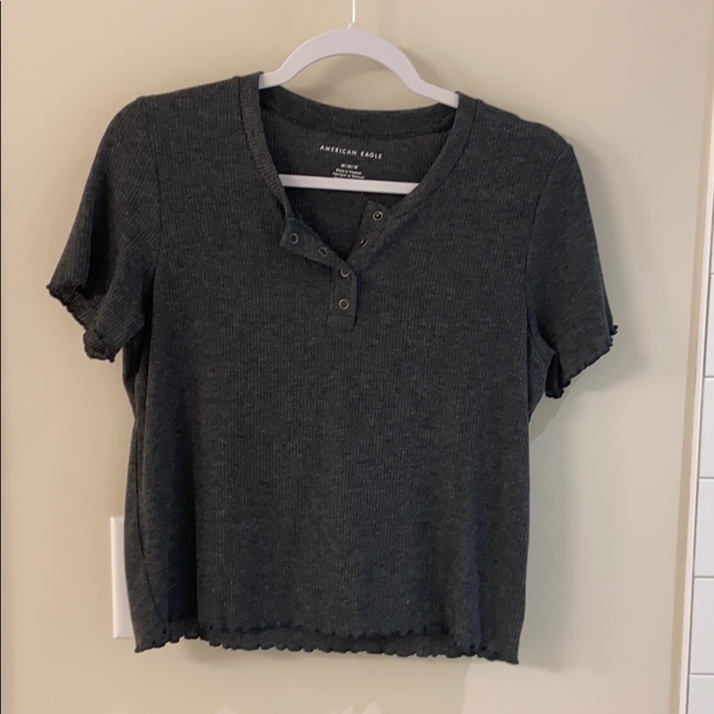 American Eagle dark grey tee
